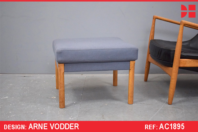 Arne Vodder foot stool in oak | New upholstery