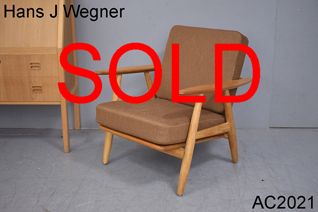 Vintage CIGAR chair in oak designed by Hans Wegner 1955