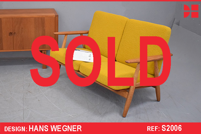 Vintage 2 seater oak cigar sofa with teak arms by Hans Wegner