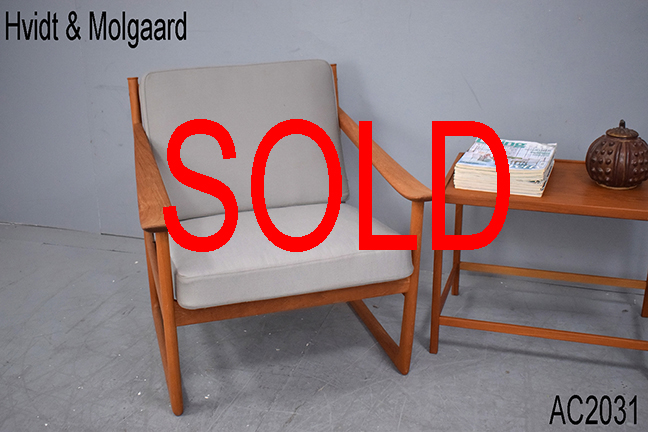 Midcentury teak armchair model FD130 from France & Son